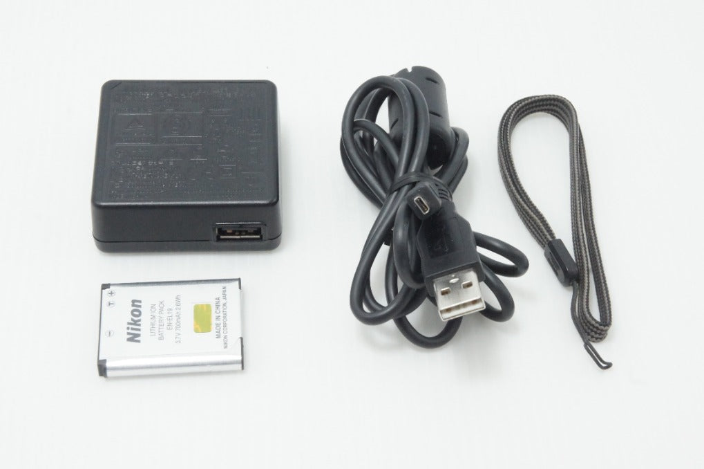 Nikon ニコン COOLPIX A100 コンパクトデジタルカメラ シルバー 260610p