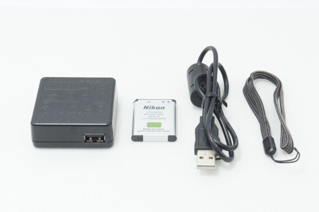 美品 Nikon ニコン COOLPIX S3700 コンパクトデジタルカメラ ブラック 260624av