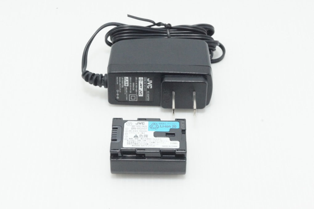 美品 JVC ケンウッド Everio GZ-HM33 デジタルビデオカメラ ホワイト 260701p