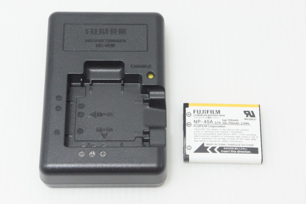 良品 FUJIFILM フジフィルム FinePix Z800EXR コンパクトデジタルカメラ ピンク 260714f