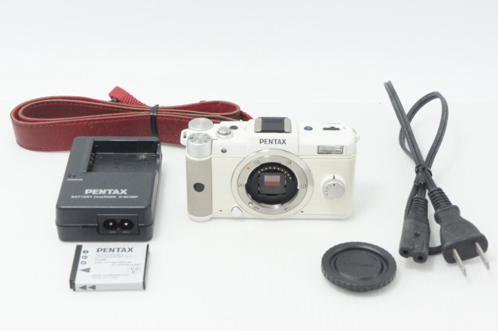 美品 PENTAX ペンタックス Q ボディ ミラーレス一眼カメラ ホワイト