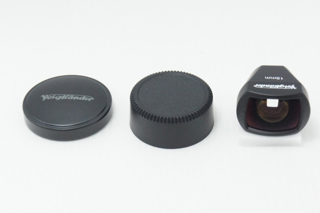 美品 VOIGTLANDER SUPER WIDE HELIAR 15mm F4.5 Aspherical Leica L39 スクリューマウント ファインダー付 260723n
