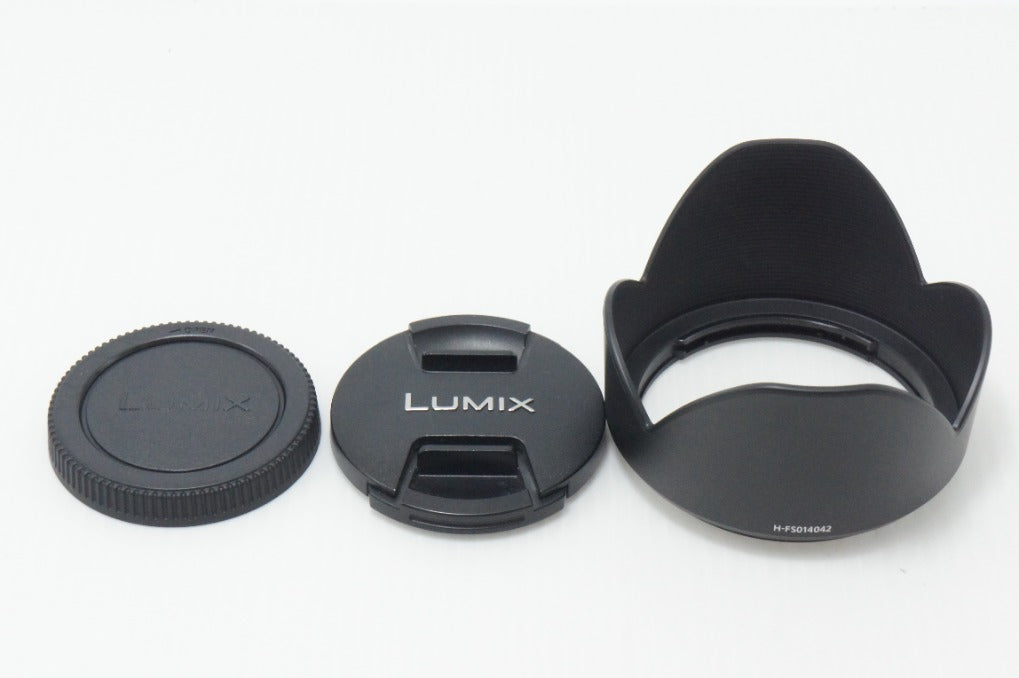 美品 Panasonic LUMIX G VARIO 14-42mm F3.5-5.6 ASPH. MEGA O.I.S H-FS014042 マイクロフォーサーズ フード付 260727m