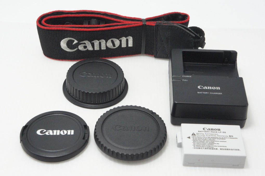 美品 Canon キヤノン EOS Kiss X5 ボディ + EF-S 18-55mm IS II レンズキット デジタル一眼レフカメラ 260729a