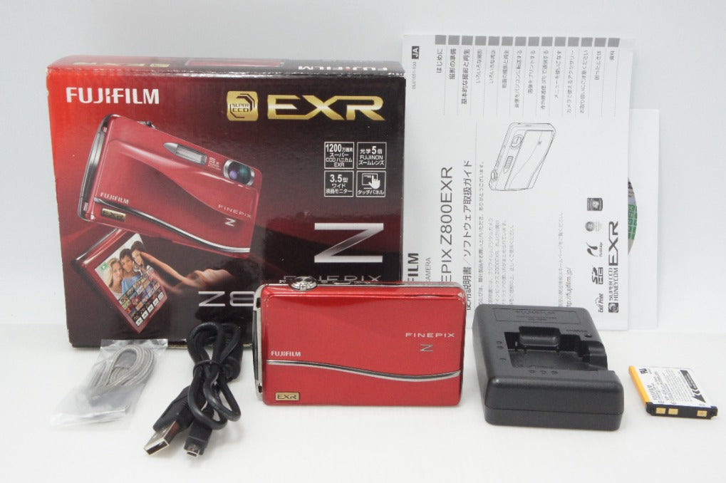 FUJIFILM フジフィルム FinePix Z800EXR コンパクトデジタルカメラ