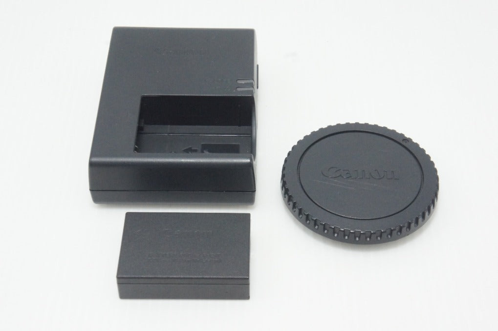 良品 Canon キヤノン EOS Kiss X8i ボディ デジタル一眼レフカメラ 260921h