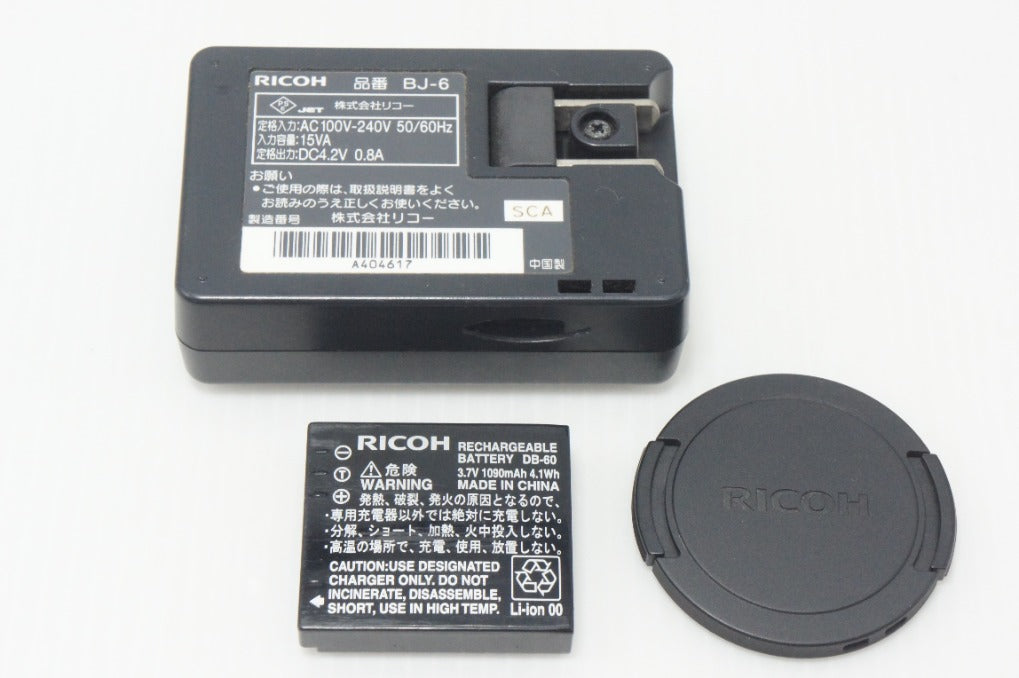 RICOH リコー GX200 コンパクトデジタルカメラ 261009o