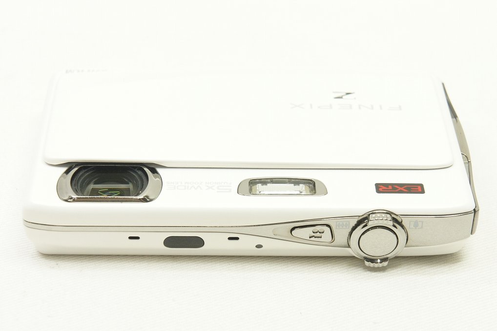 FUJIFILM FINEPIX Z900 EXR ホワイト1600万画素未使用 FUJIFILM Digital Camera FinePix Z900 EXR 16 MP White FX