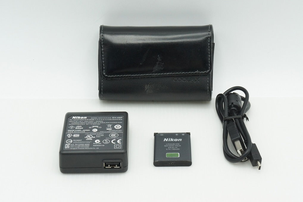 良品 Nikon ニコン COOLPIX S3000 コンパクトデジタルカメラ シルバー ケース付 260205e