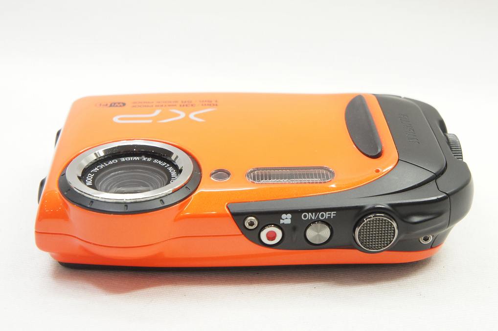 良品 FUJIFILM フジフィルム XP70 コンパクトデジタルカメラ