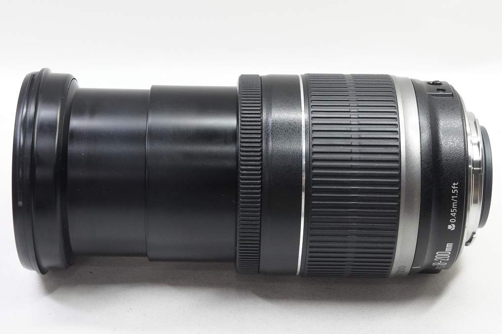 良品 Canon キヤノン EF-S 18-200mm F3.5-5.6 IS APS-C ズームレンズ フード付 250814d