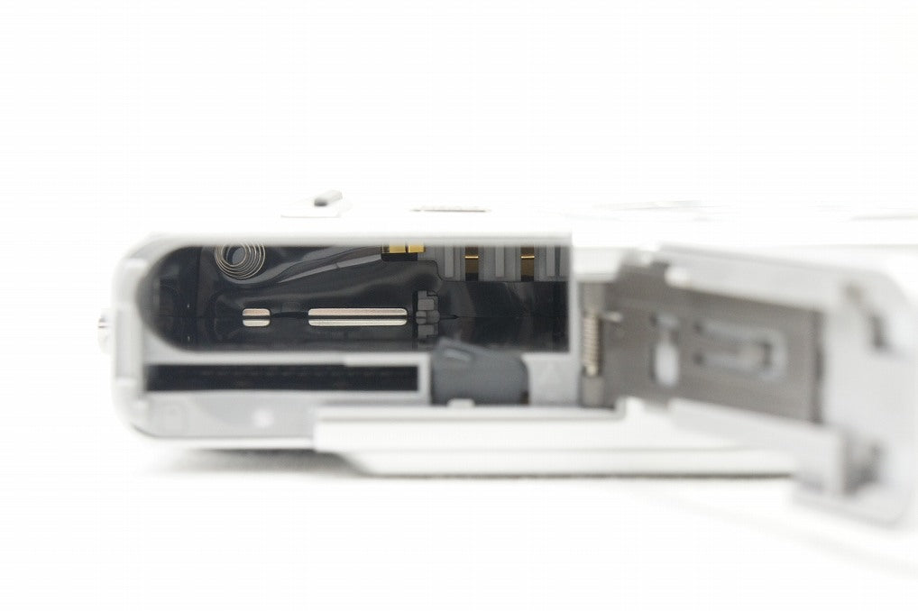 良品 CASIO カシオ EXILIM EX-Z57 コンパクトデジタルカメラ シルバー 250815a