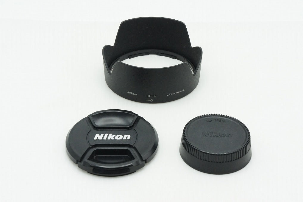美品 Nikon ニコン AF-S DX NIKKOR 18-105mm F3.5-5.6G ED VR ズームレンズ フード付 260216b