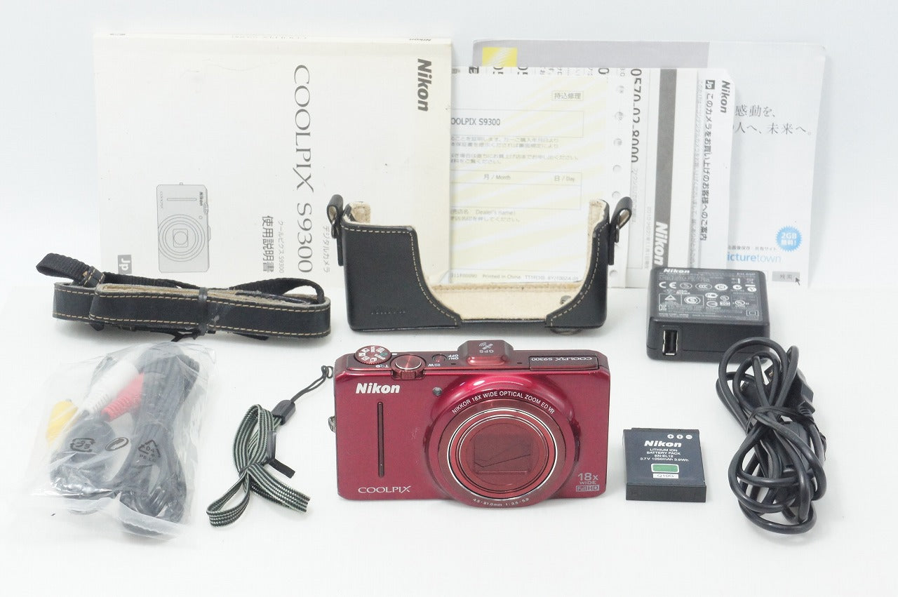 ニコンNikon COOLPIX S9300 本体レッド箱・付属品付きコンデジ Nikon ニコン COOLPIX S9300 コンパクトデジタルカメラ インペリアル