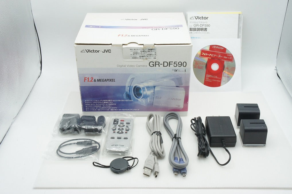 訳あり品 JVC ケンウッド GR-DF590 デジタルビデオカメラ シルバー 元箱付 260216h