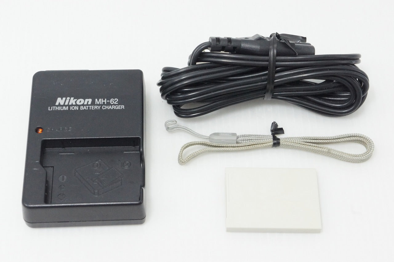 良品 Nikon ニコン COOLPIX S50c コンパクトデジタルカメラ グロスシルバー 260525l