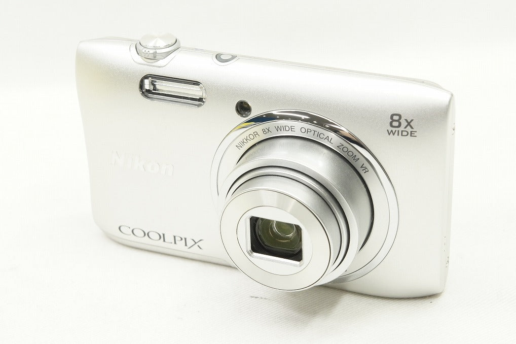美品 Nikon ニコン COOLPIX S3600 コンパクトデジタルカメラ シルバー 
