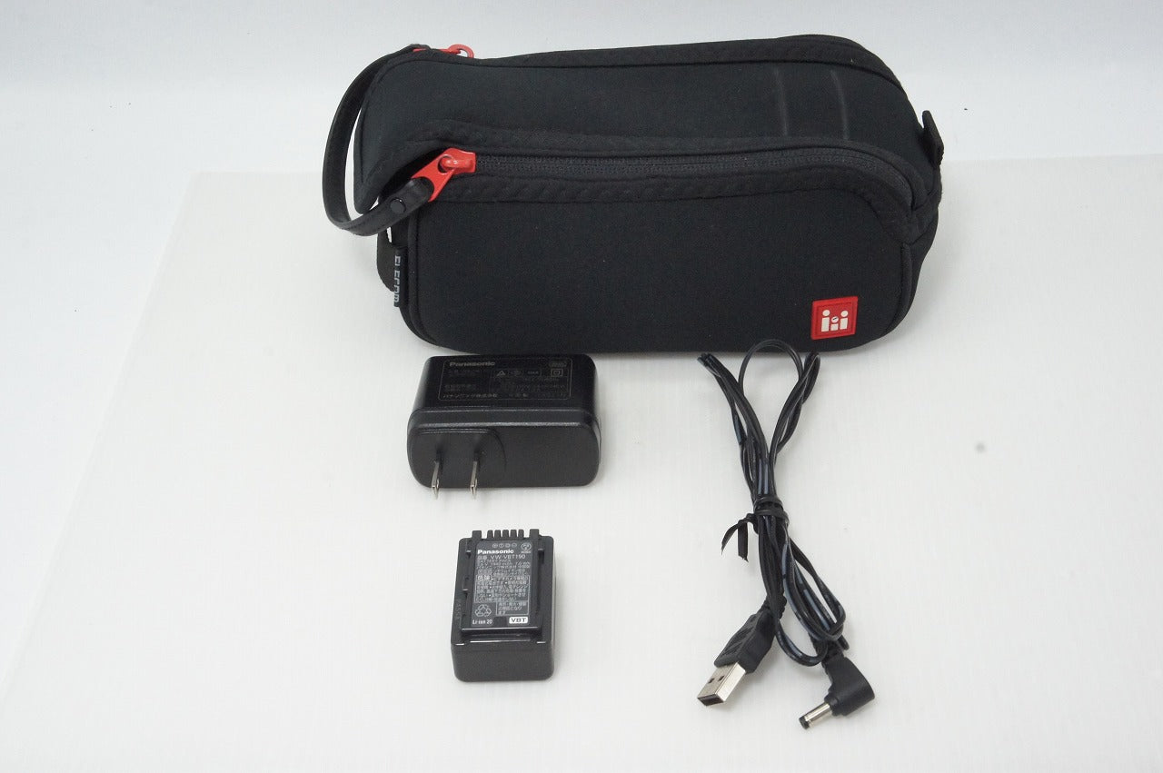 美品 Panasonic パナソニック HC-V750M-W デジタルビデオカメラ ホワイト ケース付 260413v