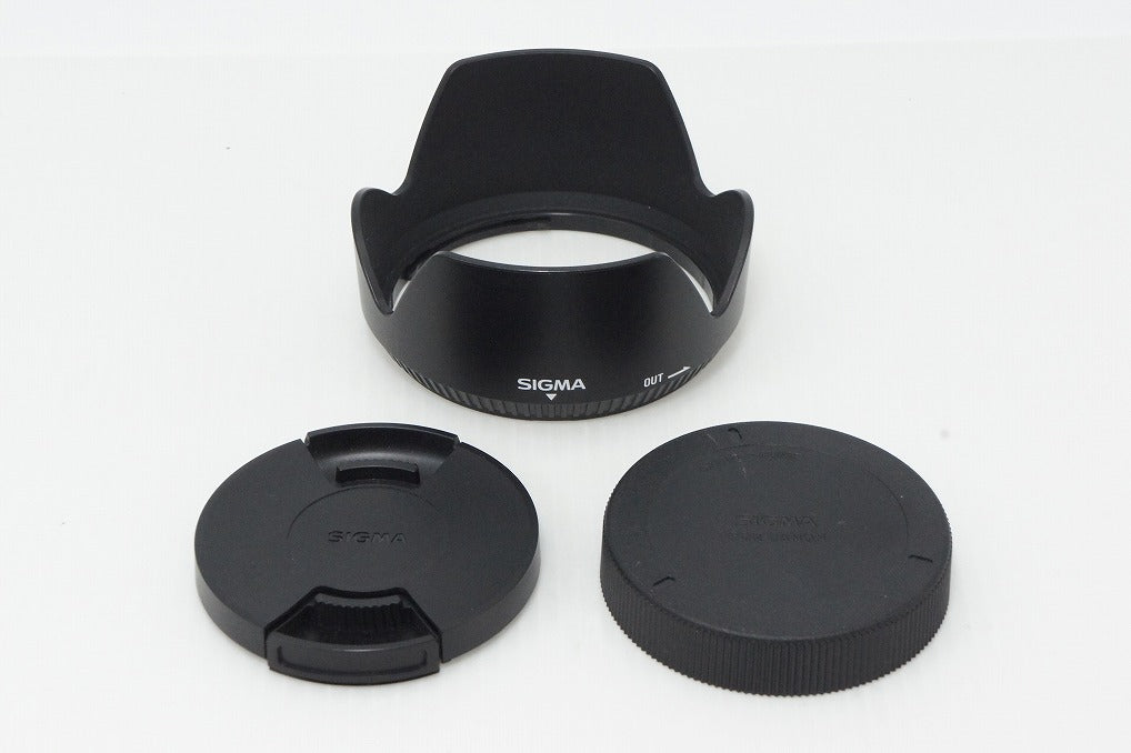 美品 SIGMA シグマ 18-200mm F3.5-6.3 II DC OS HSM APS-C Canon キヤノン EFマウント ズームレンズ フード付 260414t