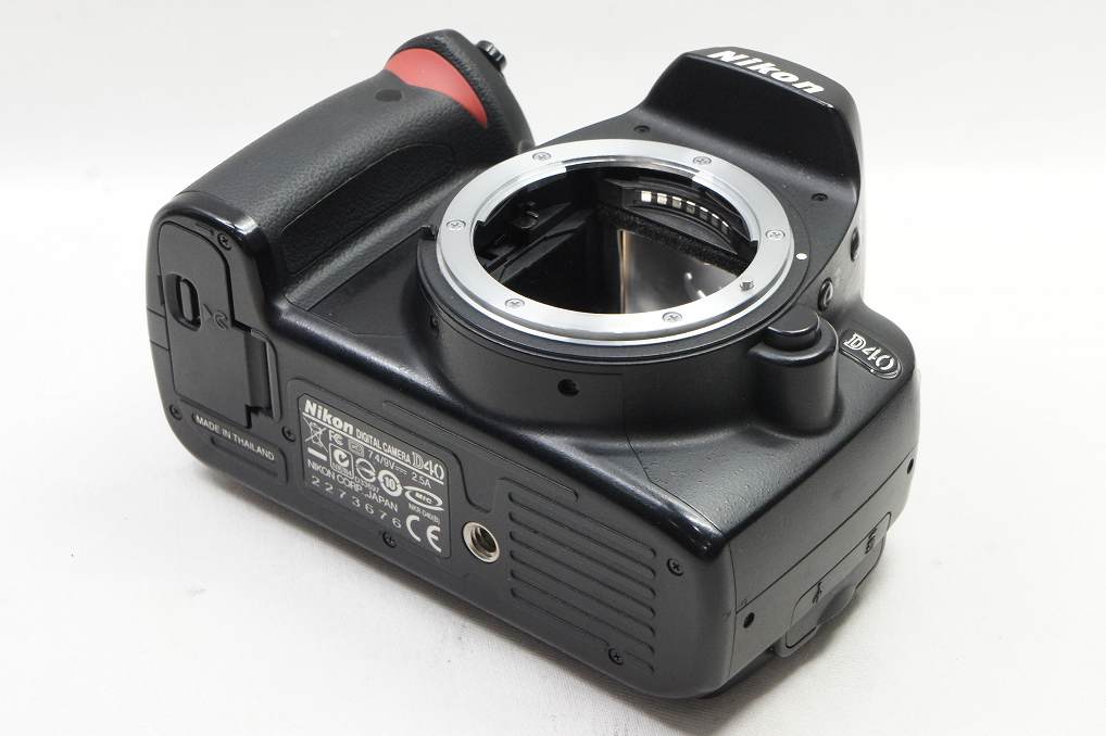 Nikon ニコン D40 + AF-S 18-55mm GII レンズキット デジタル一眼レフカメラ 250413c