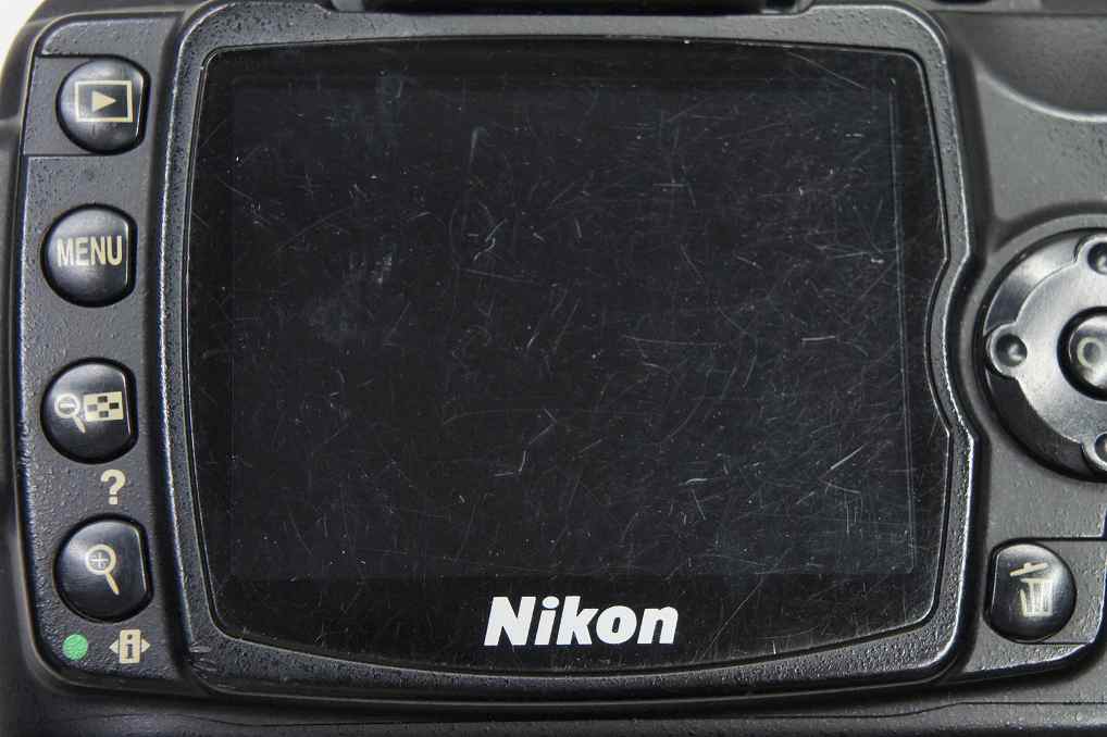 Nikon ニコン D40 + AF-S 18-55mm GII レンズキット デジタル一眼レフカメラ 250413c