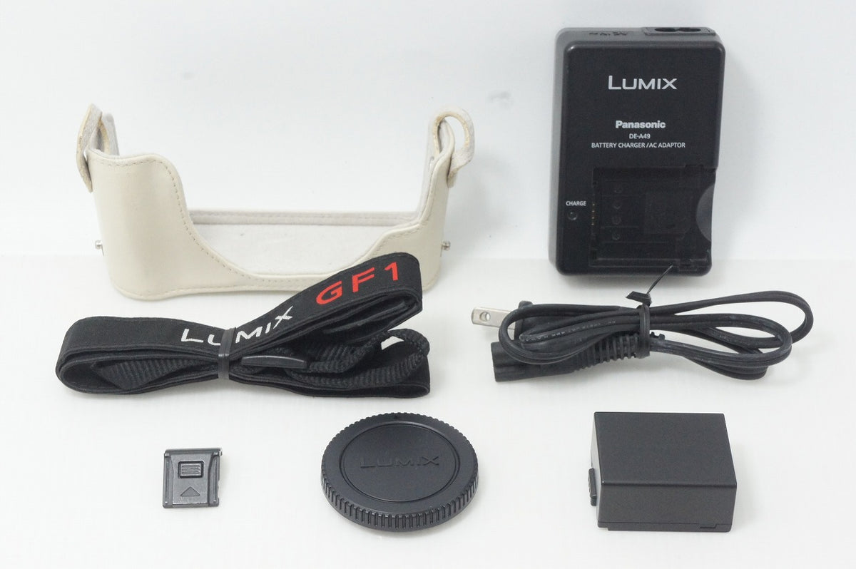 Panasonic パナソニック LUMIX DMC-GF1 ボディ ミラーレス一眼カメラ ホワイト 純正ジャケット付 261008u
