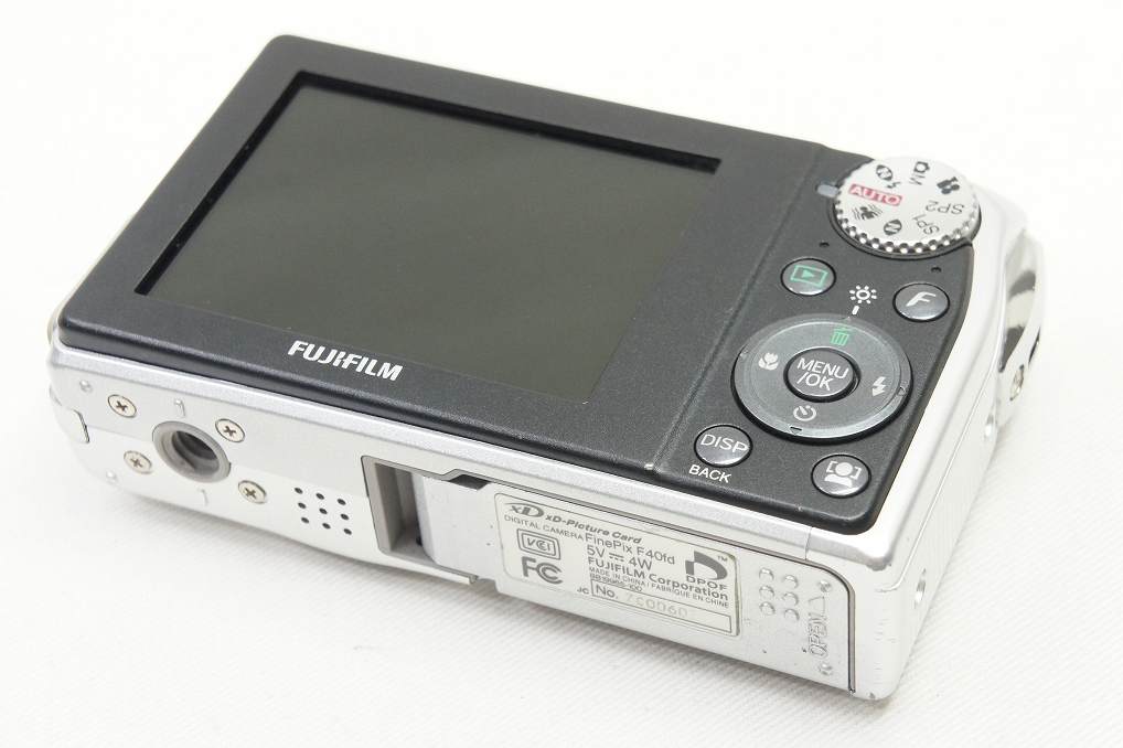 FUJIFILM フジフィルム FinePix F40fd コンパクトデジタルカメラ シルバー 250706i