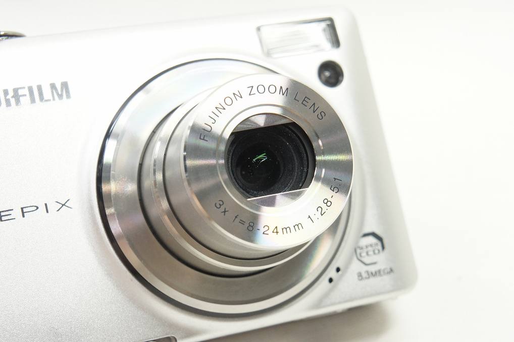 FUJIFILM フジフィルム FinePix F40fd コンパクトデジタルカメラ シルバー 250706i