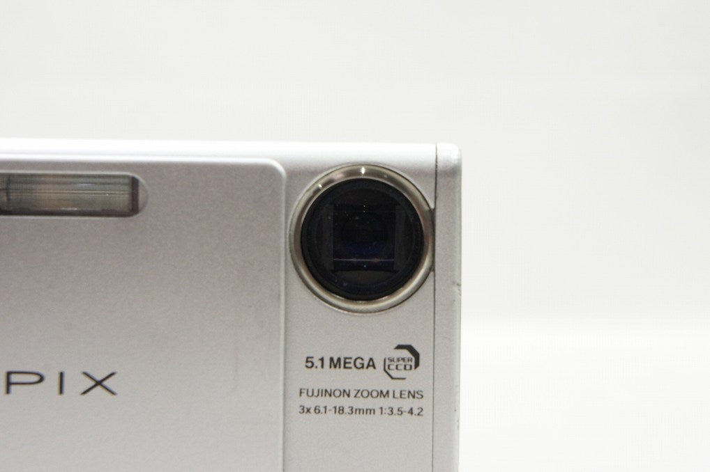 美品 FUJIFILM フジフィルム FinePix Z3 コンパクトデジタルカメラ シルバー 元箱付 250426ah