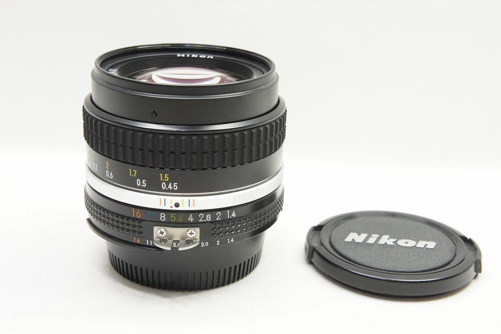 美品 Nikon ニコン Ai-S Nikkor 50mm F1.4 Fマウント MF 単焦点レンズ 241014j