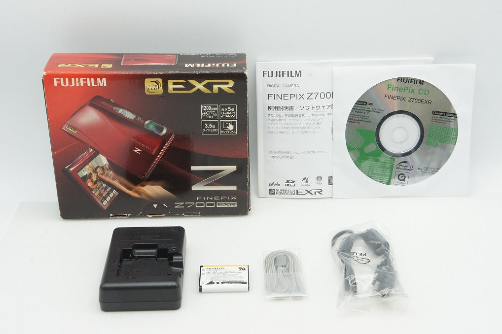 美品 FUJIFILM フジフィルム FinePix Z700EXR コンパクトデジタルカメラ レッド 元箱付 260122m