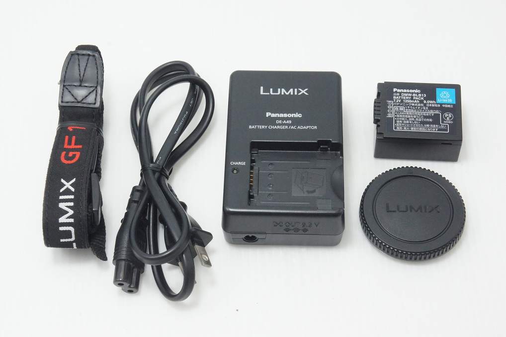 良品 Panasonic パナソニック LUMIX DMC-GF1 ボディ ミラーレス一眼カメラ ホワイト 260811s