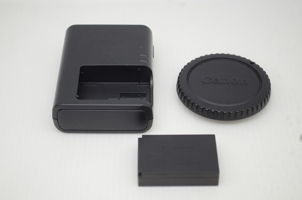 良品 Canon キヤノン EOS Kiss X7 ボディ デジタル一眼レフカメラ 251031c