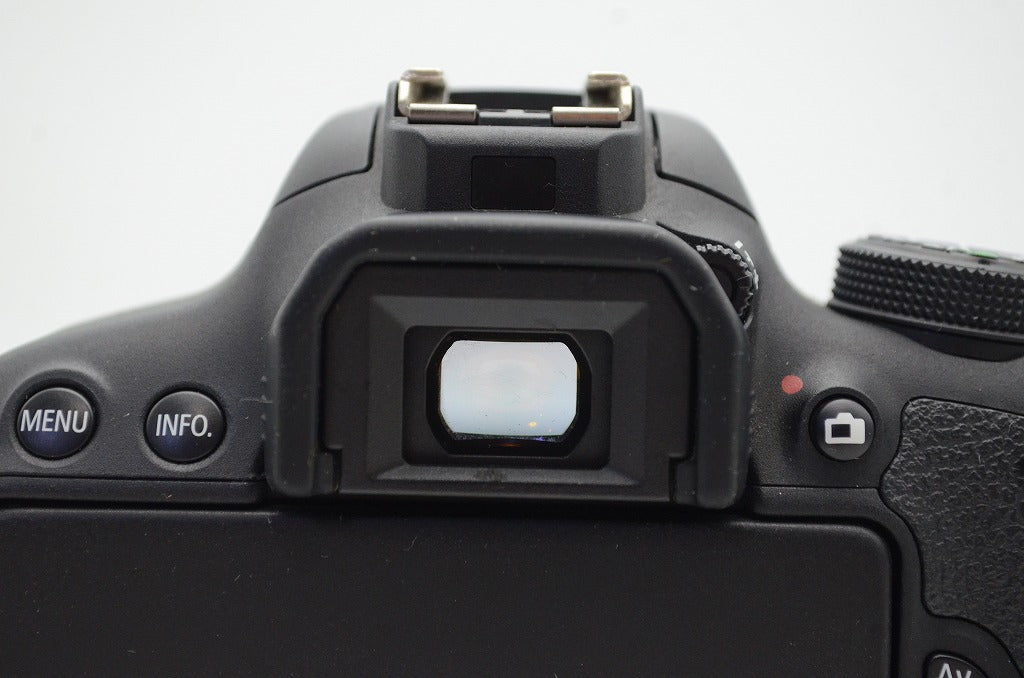 良品 Canon キヤノン EOS Kiss X7i + EF-S 18-55mm F3.5-5.6 IS STM デジタル一眼レフカメラ 250905v