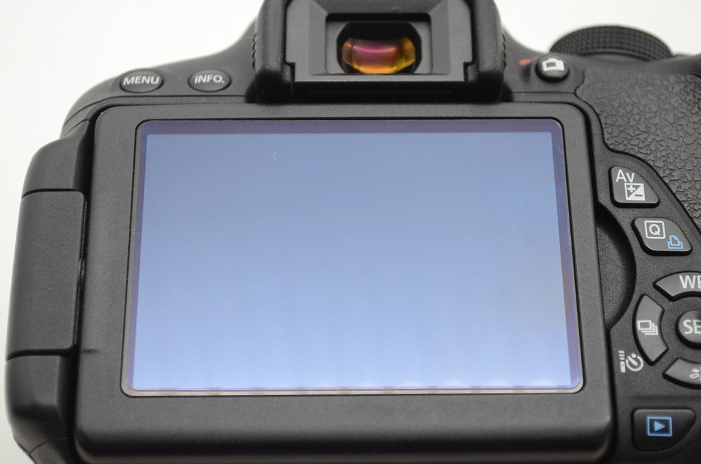 良品 Canon キヤノン EOS Kiss X7i + EF-S 18-55mm F3.5-5.6 IS STM デジタル一眼レフカメラ 250905v