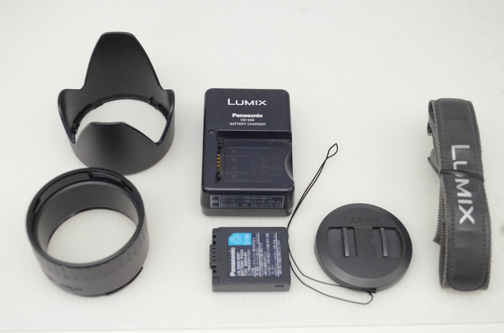 Panasonic パナソニック LUMIX DMC-FZ5 デジタルカメラ 251119a