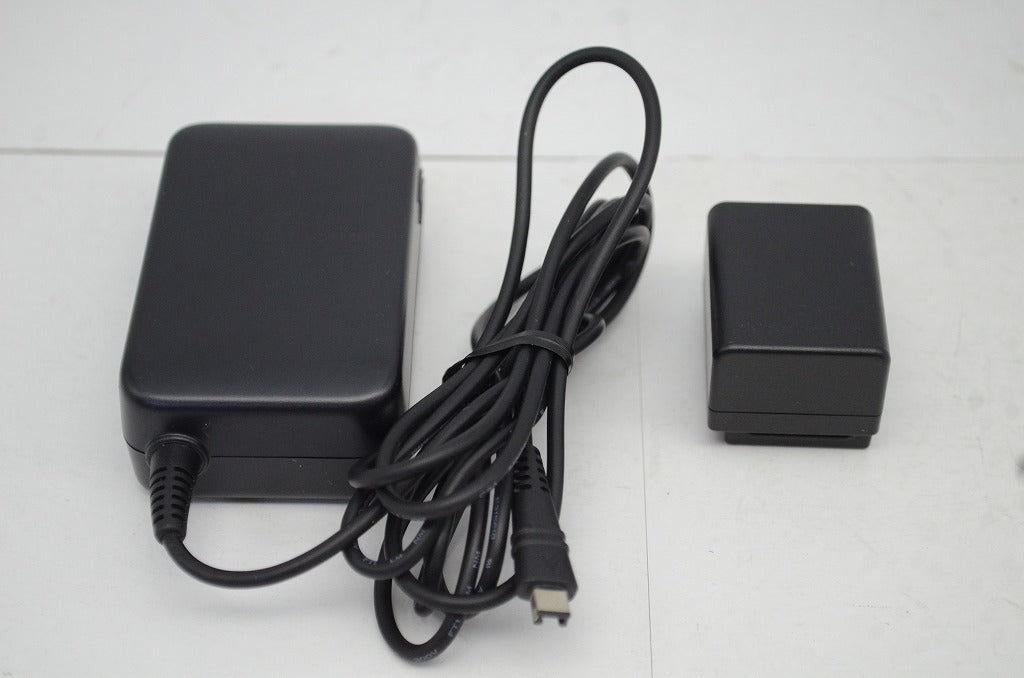 美品 Canon キヤノン iVIS HF R62 デジタルビデオカメラ ゴールド 250915j