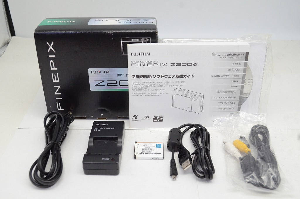 訳あり品 FUJIFILM フジフィルム FinePix Z200fd コンパクトデジタルカメラ シルバー 元箱付 250919b