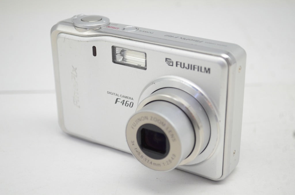 FUJIFILM フジフィルム Finepix F460 コンパクトデジタルカメラ シルバー 250919m