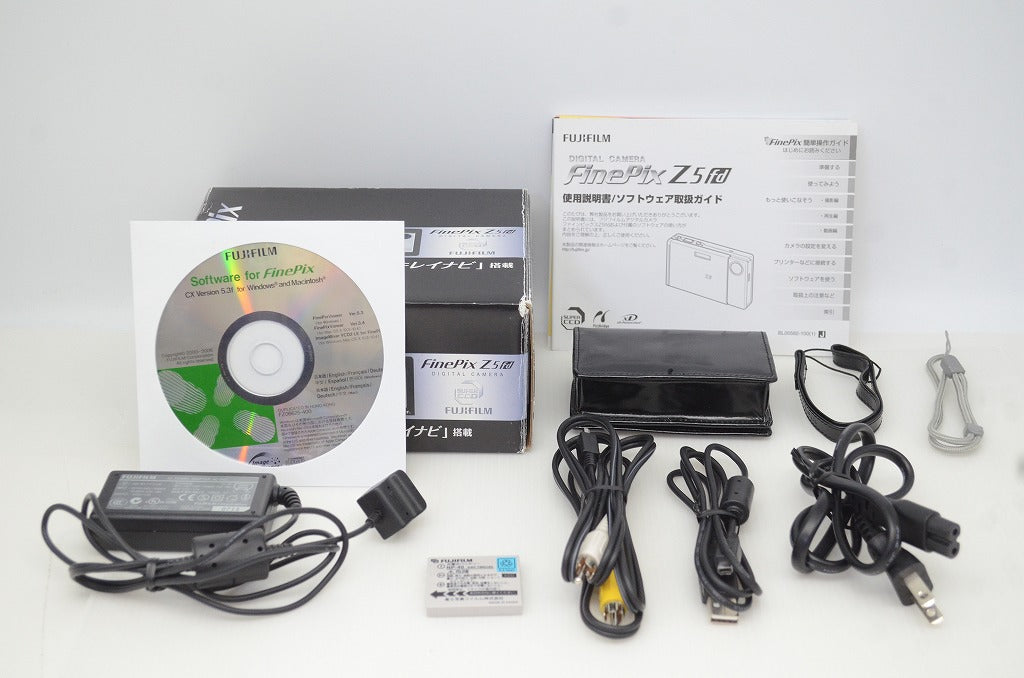 FUJIFILM フジフィルム FinePix Z5fd コンパクトデジタルカメラ シルバー 元箱付 251128c