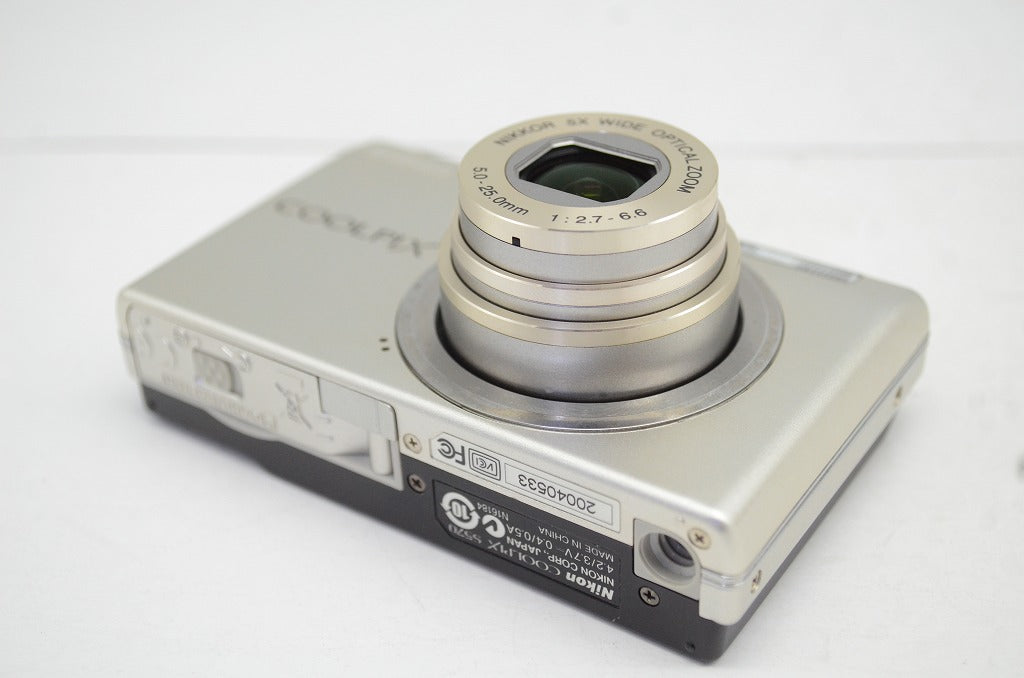良品 Nikon ニコン COOLPIX S570 コンパクトデジタルカメラ シルバー 250924aj