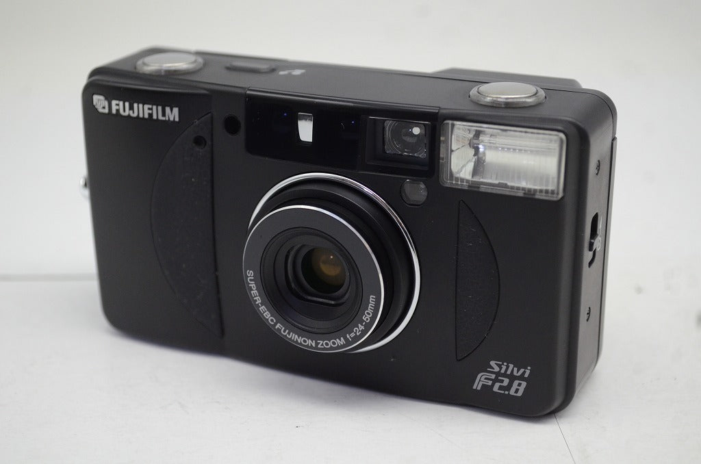 FUJIFILM フジフィルム Silvi F2.8 SUPER EBC FUJINON ZOOM 24-50mm F2.8 35mmコンパクトフィルムカメラ 250925c