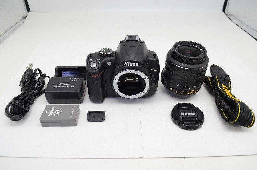 良品 Nikon ニコン D5000 + AF-S DX 18-55mm VR レンズキット デジタル一眼レフカメラ 250927g