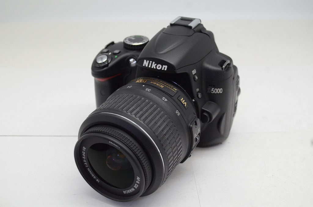 良品 Nikon ニコン D5000 + AF-S DX 18-55mm VR レンズキット デジタル一眼レフカメラ 250927g