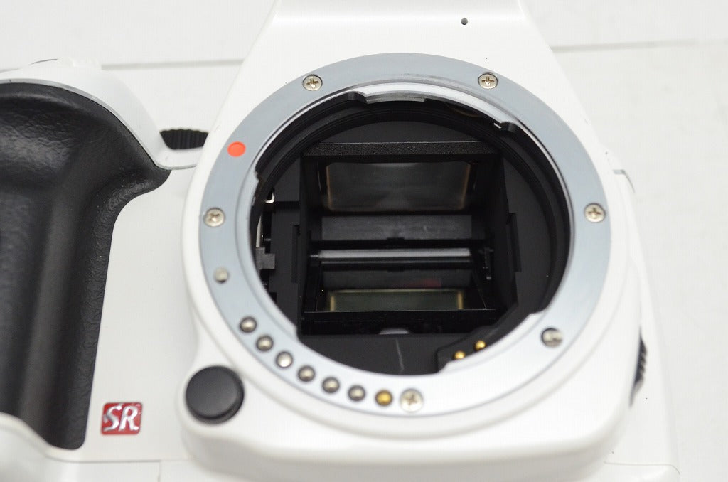 良品 PENTAX K-x レンズキット (smc PENTAX DA L 18-55mm F3.5-5.6 AL) デジタル一眼レフカメラ ホワイト 250927aa