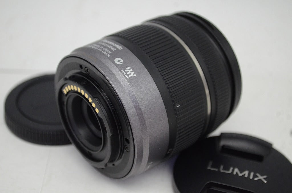 良品 Panasonic LUMIX G VARIO 14-42mm F3.5-5.6 ASPH. MEGA O.I.S. H-FS014042 マイクロフォーサーズ 250926d