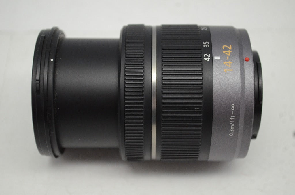 良品 Panasonic LUMIX G VARIO 14-42mm F3.5-5.6 ASPH. MEGA O.I.S. H-FS014042 マイクロフォーサーズ 250926d
