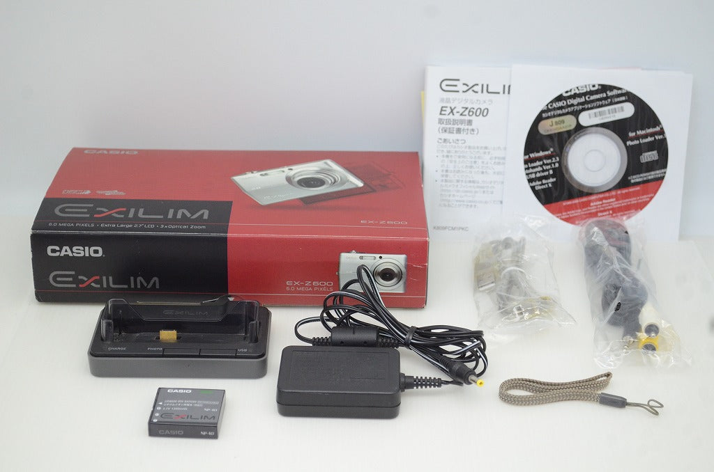 良品 CASIO カシオ EXILIM EX-Z600 コンパクトデジタルカメラ レッド 元箱付 251129j