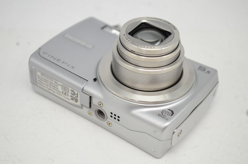 良品 FUJIFILM フジフィルム FinePix F100fd コンパクトデジタルカメラ シルバー 250927w