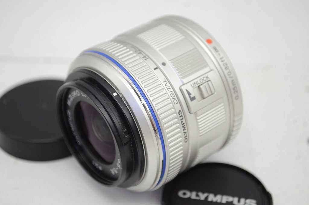 美品 OLYMPUS オリンパス M.ZUIKO DIGITAL 14-42mm F3.5-5.6 II マイクロフォーサーズ シルバー 250927o